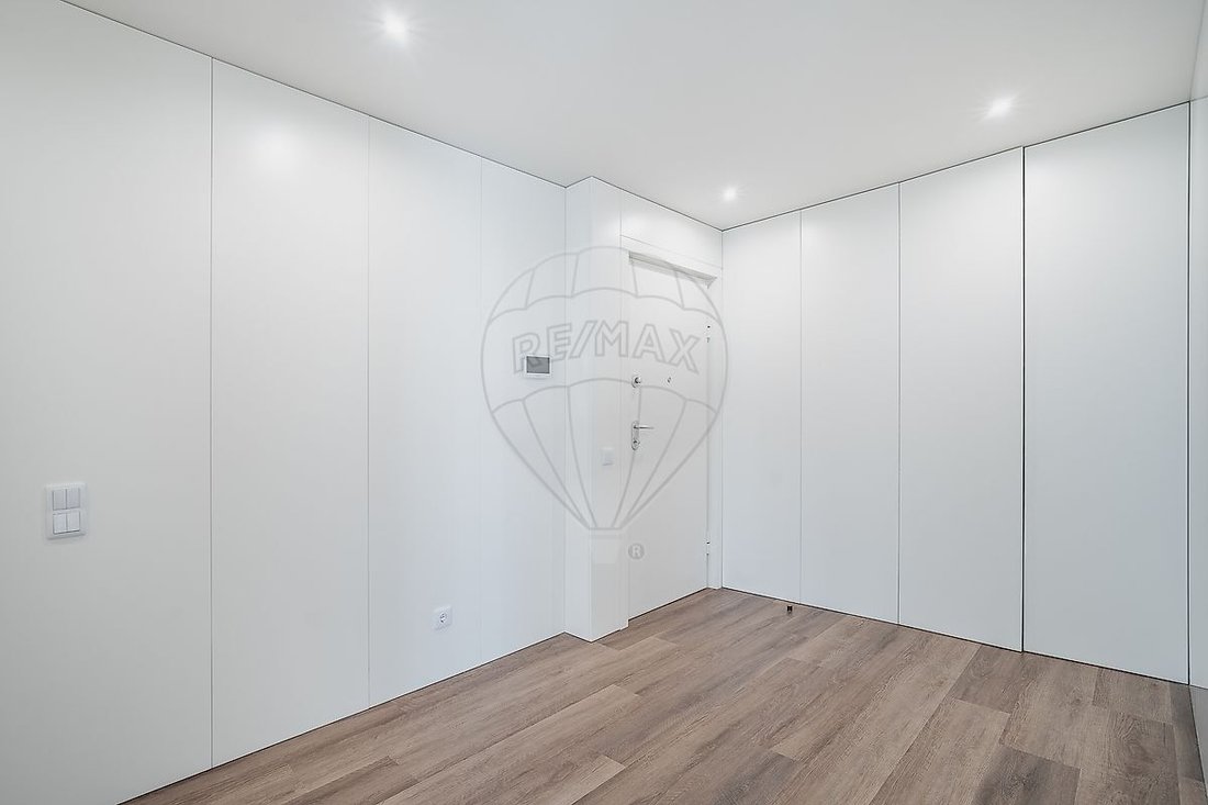 Apartment in Matosinhos e Leca da Palmeira, Porto District, Portugal 5 - 18508701