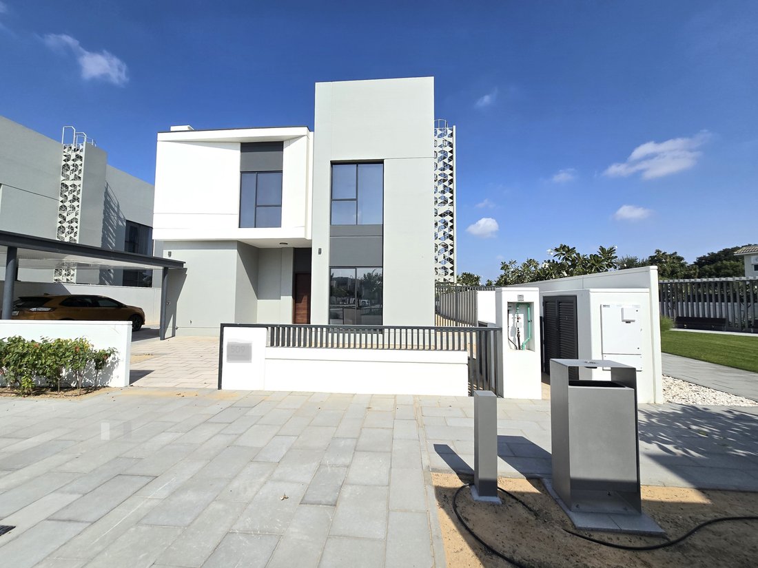 Villa in Al Furjan, Dubai, United Arab Emirates 2 - 18509581