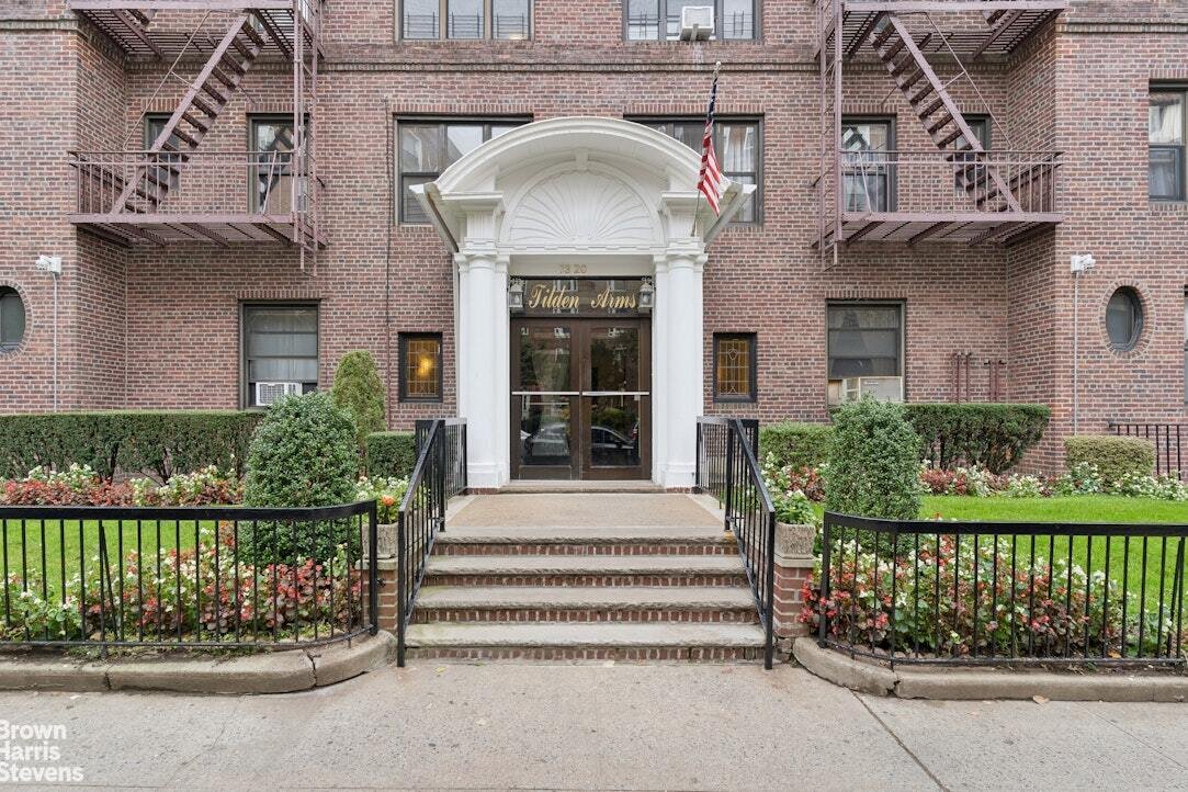 Co Op in New York, New York, United States 1 - 18414851