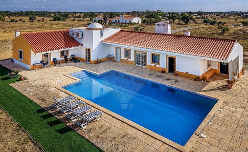 Finca in Ferreira do Alentejo e Canhestros, Beja District, Portugal 1