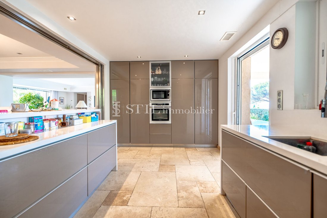 Villa in Ville-Les Saquedes-Le Bouillonnet, Sainte-Maxime, France 5 - 18520389