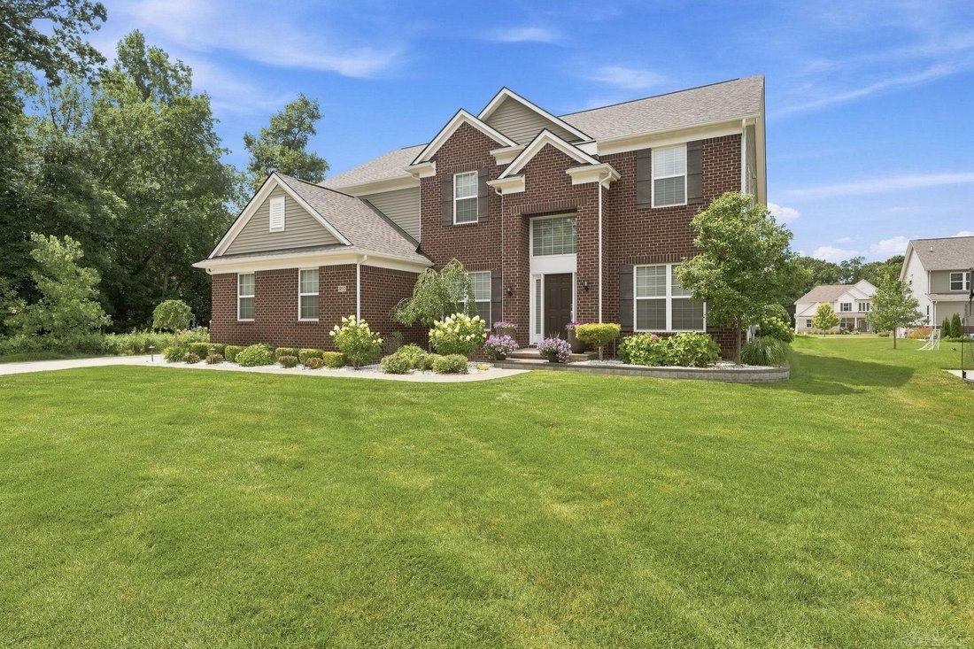 House in Orion charter Township, Michigan, United States 3 - 18515023