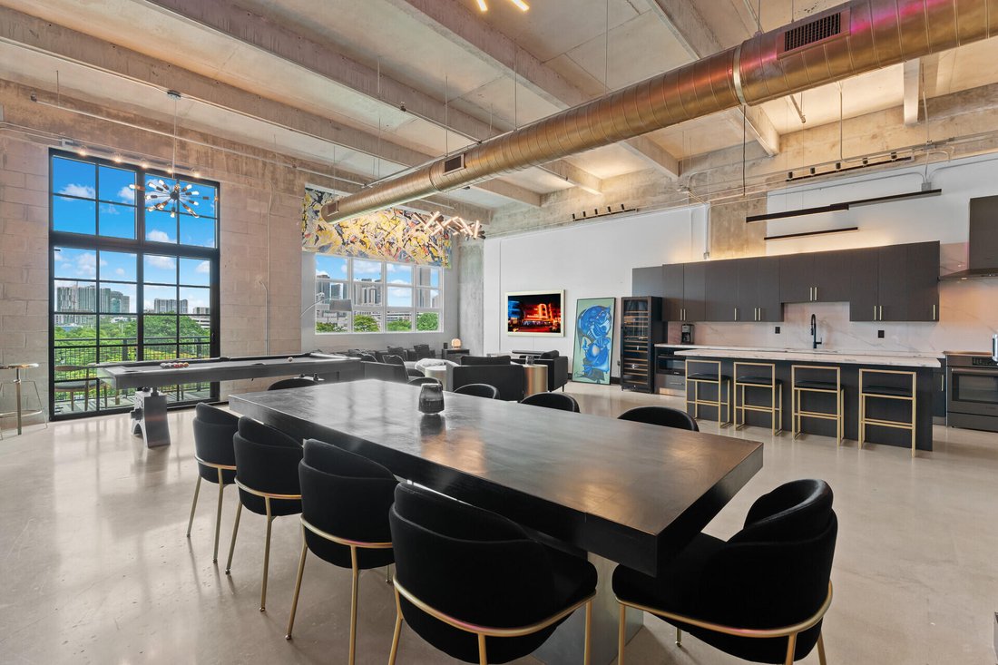 Condo in Miami, Florida, United States 3 - 18508240