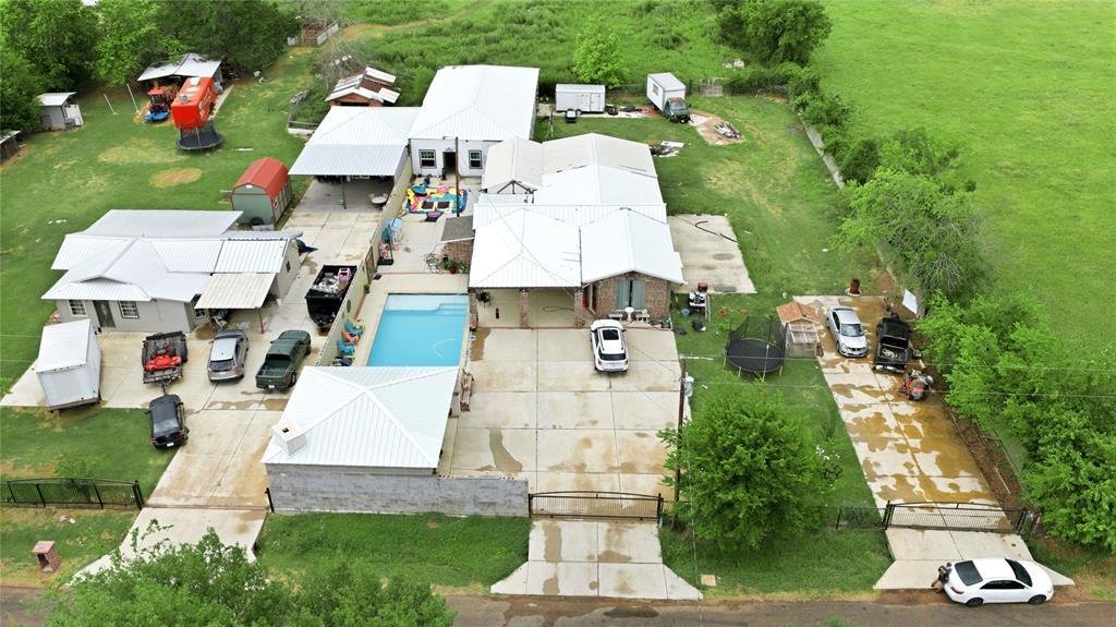 House in Tool, Texas, United States 2 - 18431958