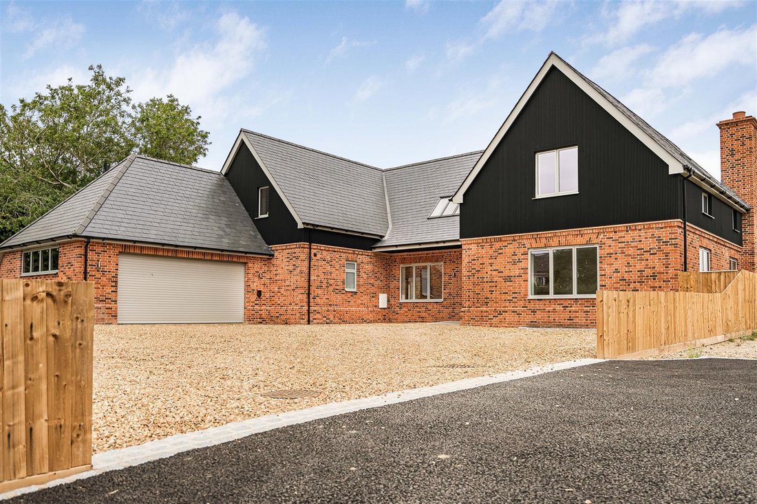 House in Royston, England 2 - 18511009