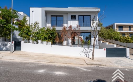 House in Mafra, Lisbon, Portugal 1