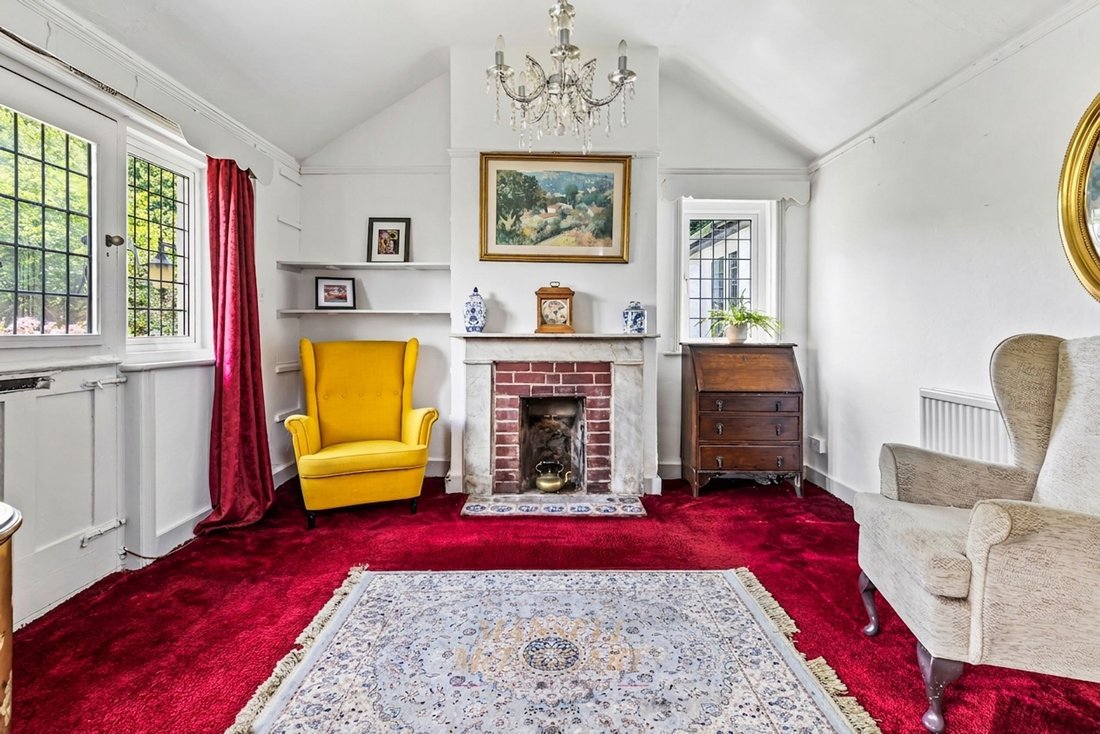 Bungalow in Edenbridge, England 4 - 18213521