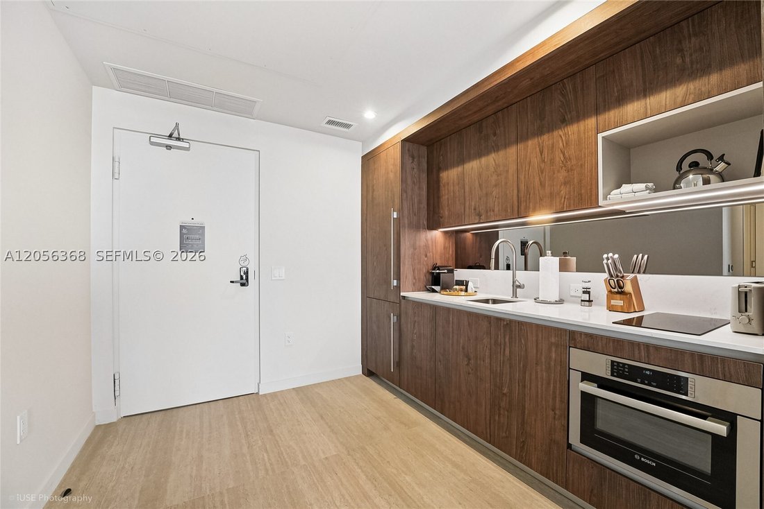 Miami, Florida, United States 5 - 18511321