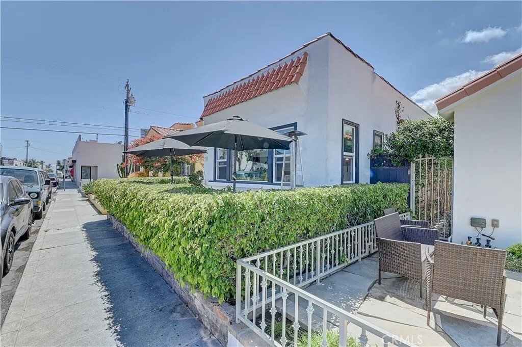 House in Signal Hill, California, United States 3 - 18513067