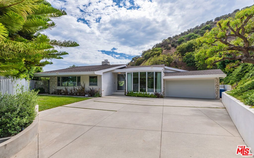 House in Los Angeles, California, United States 2 - 18511088