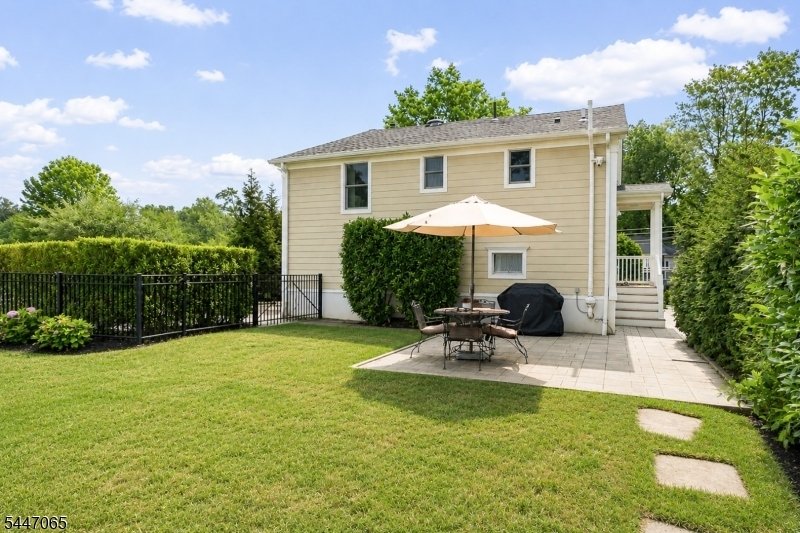 House in Chatham, New Jersey, United States 4 - 18514490