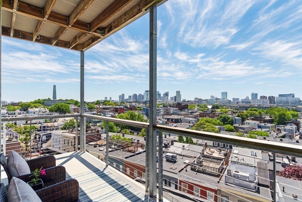 Condo in Boston, Massachusetts, United States 1 - 18098596