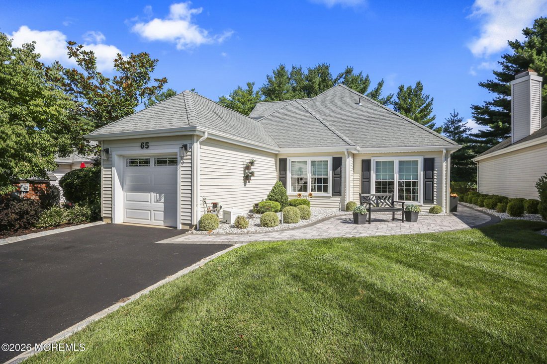Condo in Freehold Township, New Jersey, United States 1 - 18508112
