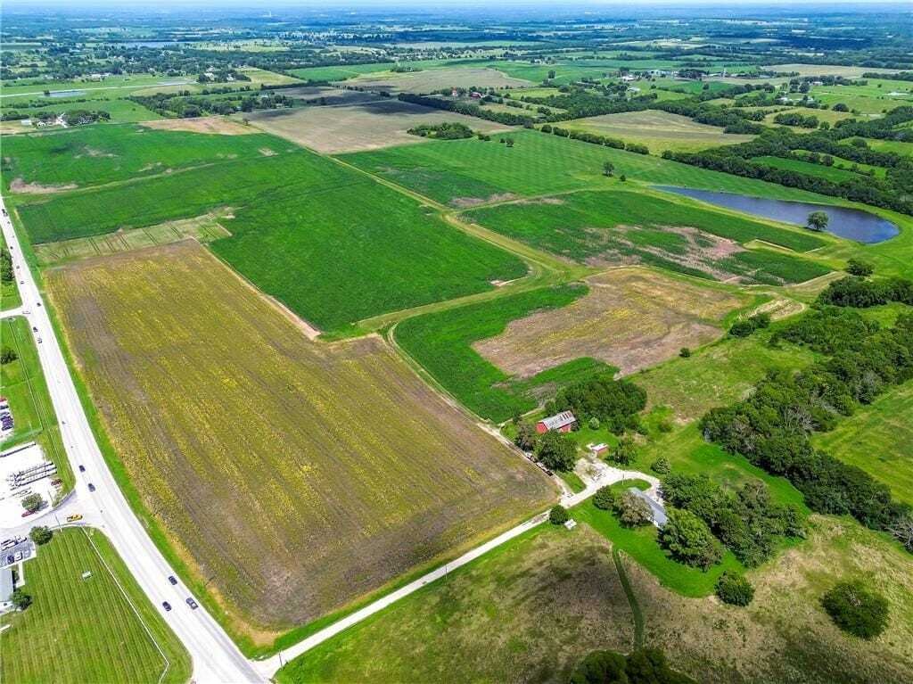 Farm Ranch in Harrisonville, Missouri, United States 3 - 18504874
