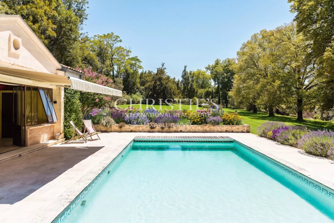 Estate in Coteaux, Floirac, France 2 - 18050263