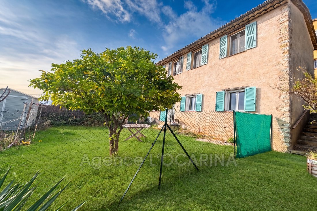 Villa in Grasse, Provence-Alpes-Côte d'Azur, France 1 - 17837057