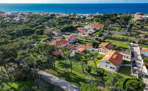 Villa in Colares, Lisbon, Portugal 1