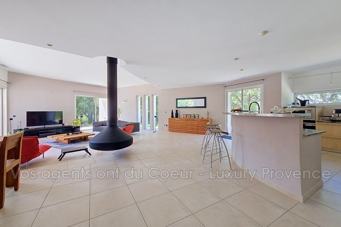Villa in Mimet, Provence-Alpes-Côte d'Azur, France 4 - 18515674
