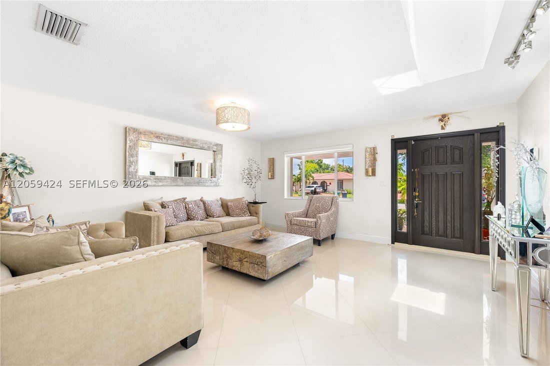 House in Hialeah, Florida, United States 4 - 18511268