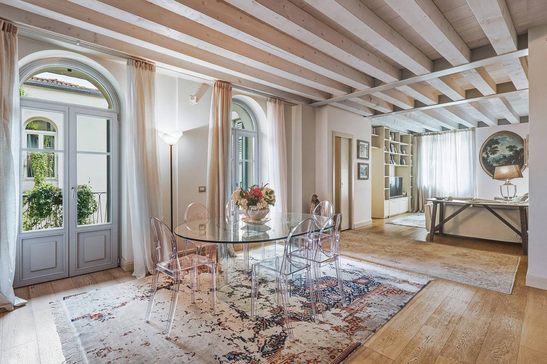 Apartment in Center, Verona, Veneto 1 - 18516695