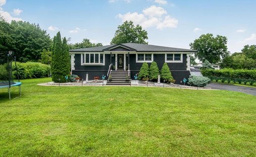 House in New City, New York, United States 1