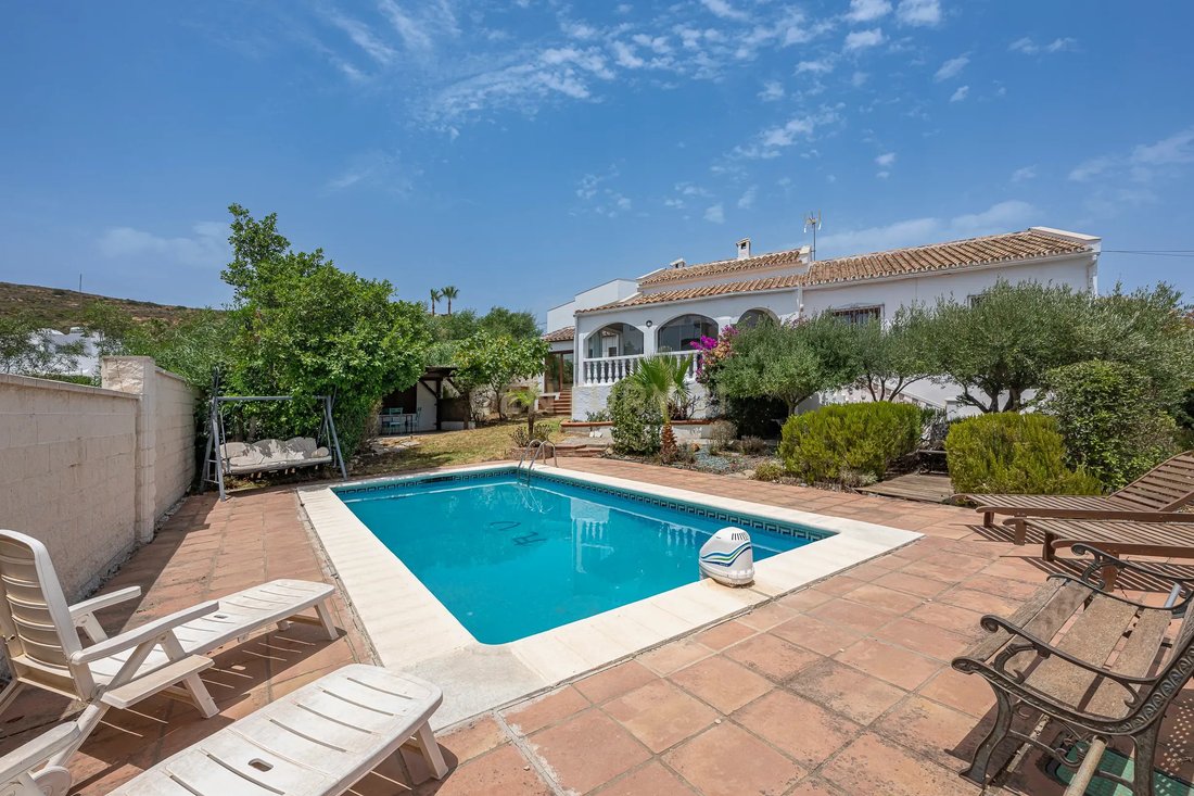 Villa in Sotogrande, San Roque, Andalusia 2 - 18515733