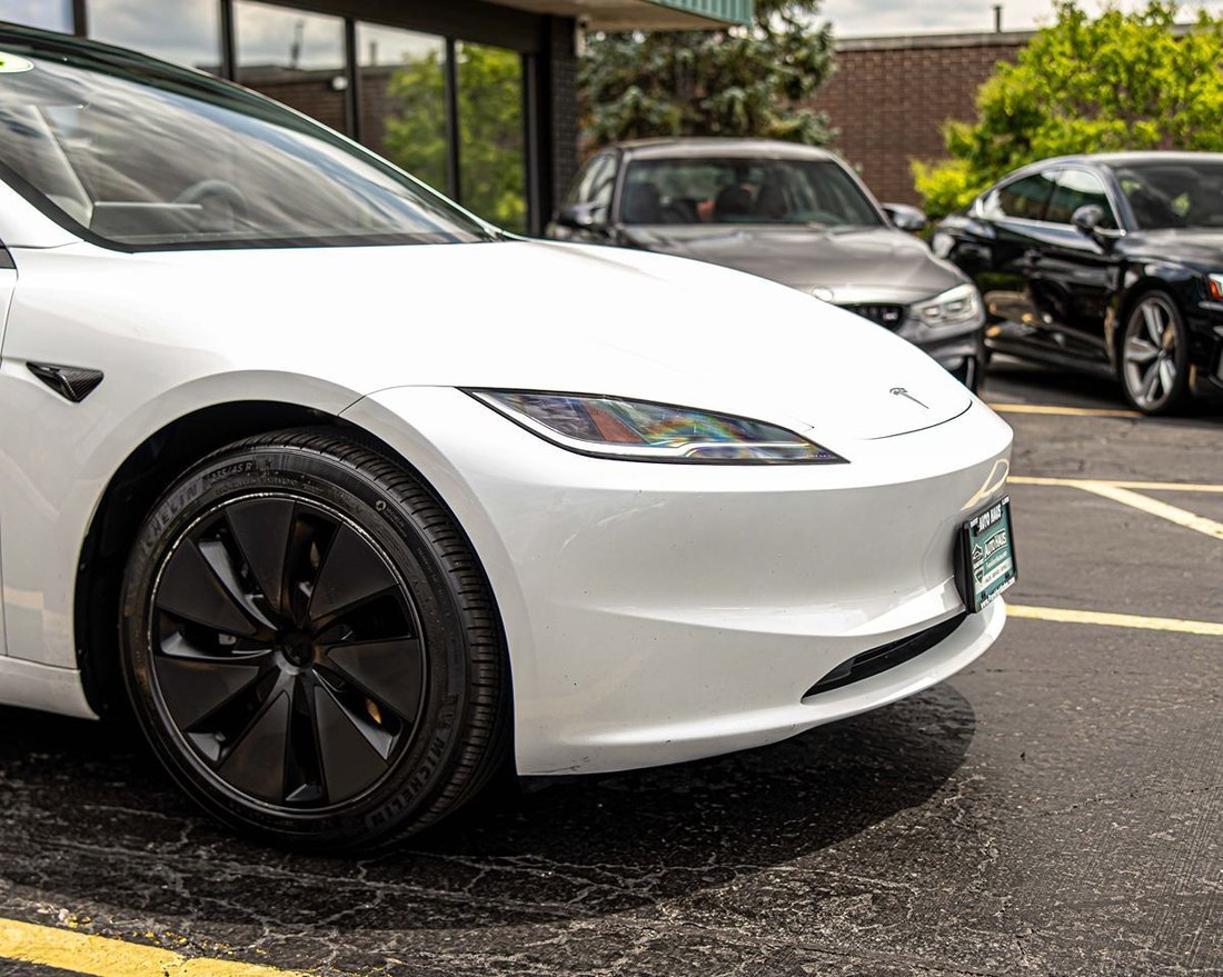 Sedan in Frankfort, IL, United States 3 - 18515826