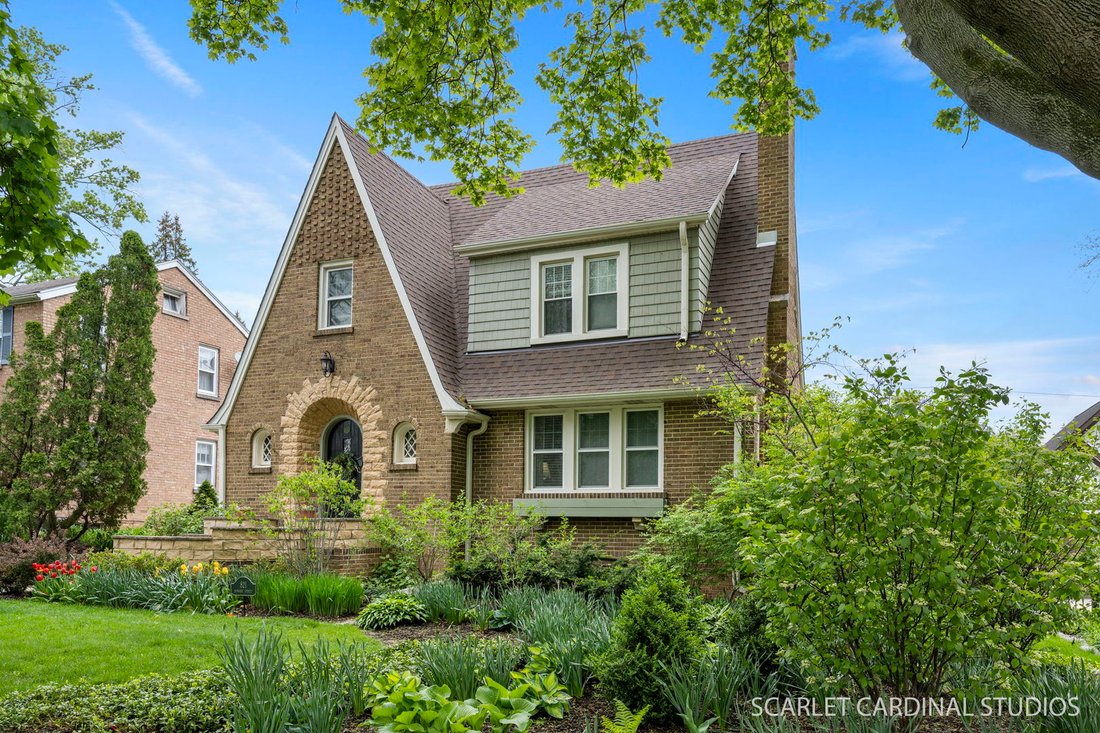 House in Wheaton, Illinois, United States 2 - 18518626