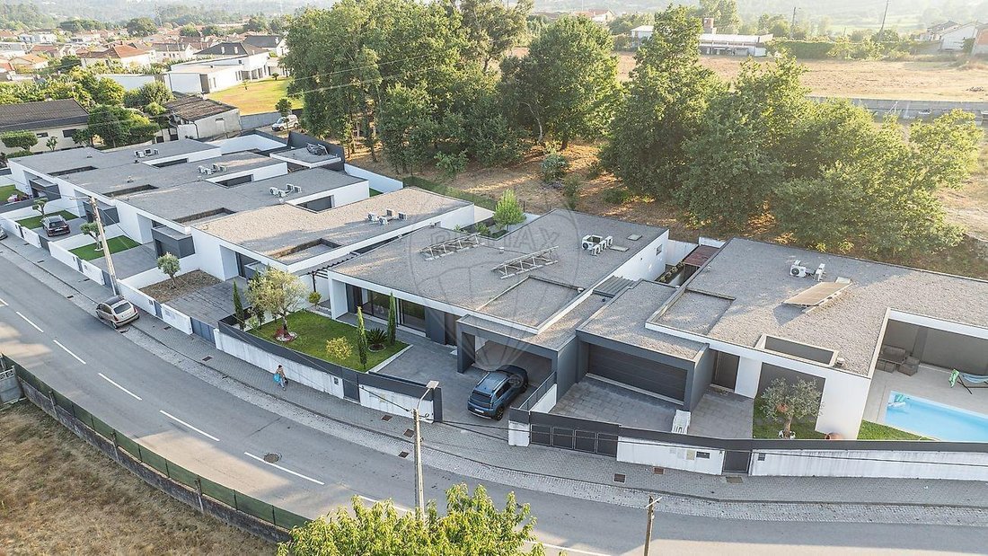 Villa in Campos e Louredo, Braga, Portugal 5 - 18514982
