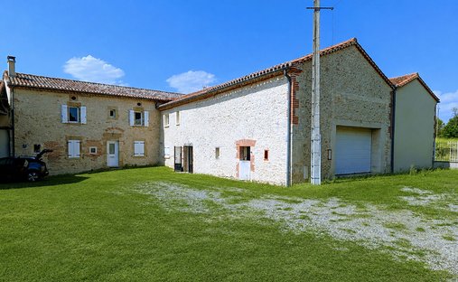 Villa in Fenols, Occitania, France 1
