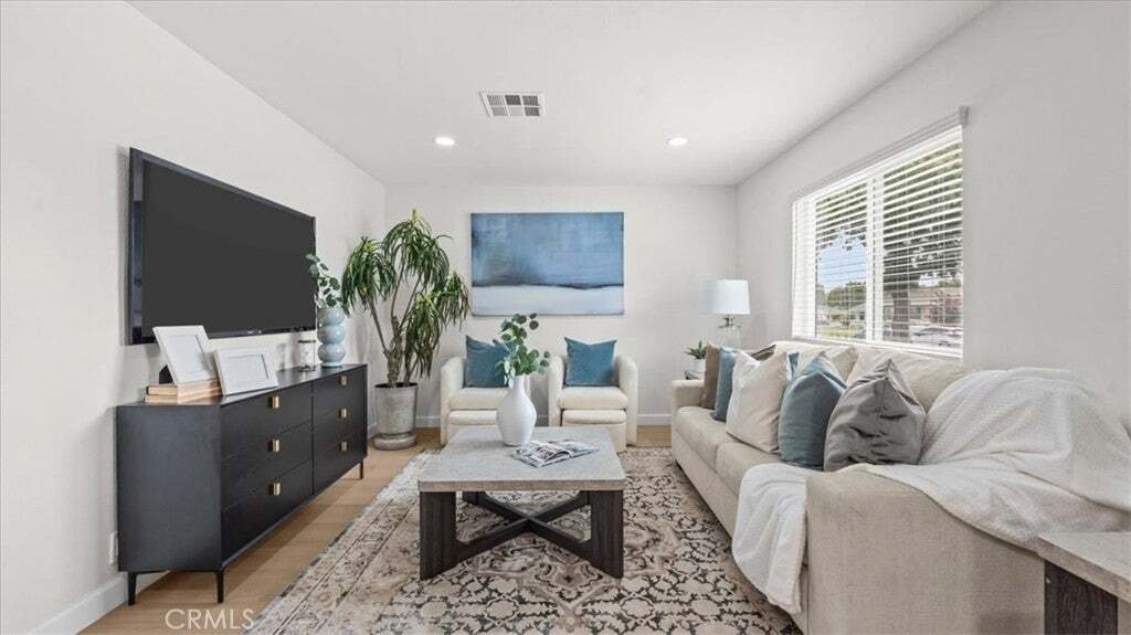 House in Signal Hill, California, United States 5 - 18269750