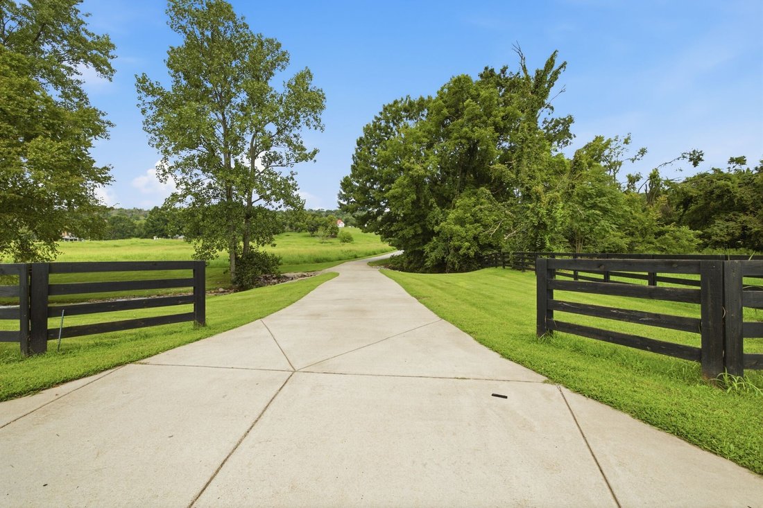 House in Nolensville, Tennessee, United States 3 - 18512394
