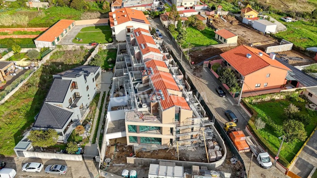 Townhouse in Sao Felix da Marinha, Porto District, Portugal 2 - 17080964