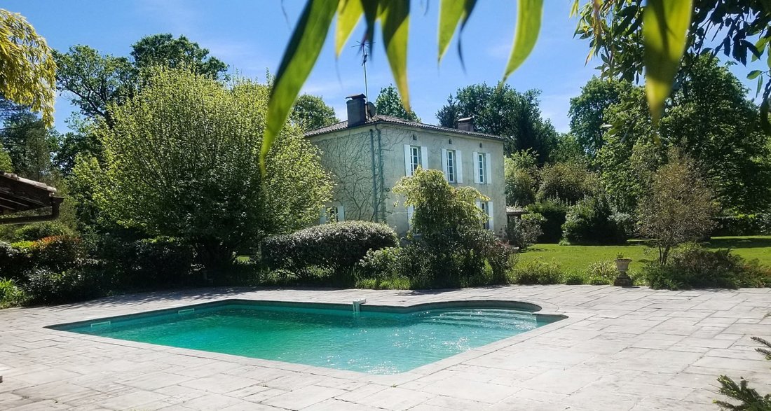 House in Saint-Symphorien, Nouvelle-Aquitaine, France 1 - 18508993