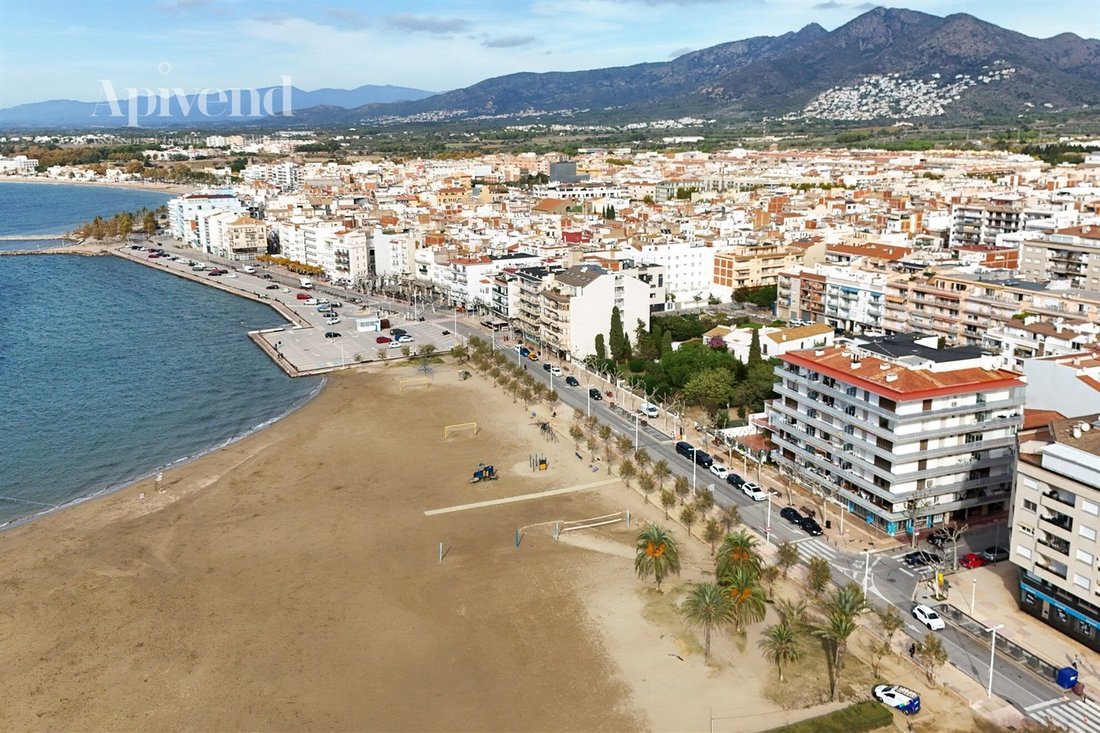 Apartment in Roses, Catalonia, Spain 2 - 18515119