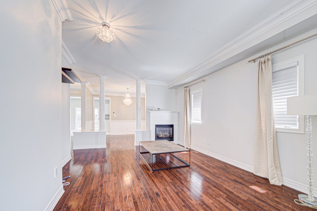 House in Vaughan, Ontario, Canada 3 - 18509618