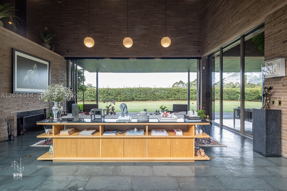 House in Colombia 1 - 18511270