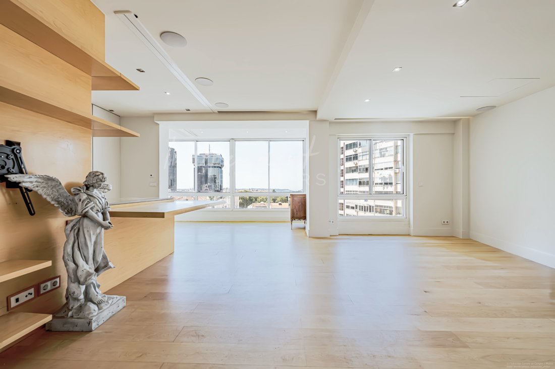 Apartment in Campolide, Lisbon, Portugal 2 - 18510231