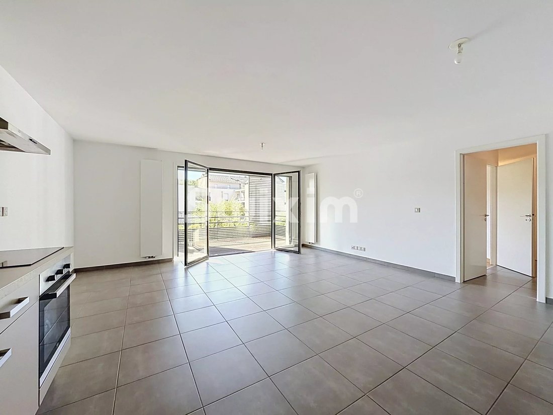Apartment in Divonne-les-Bains, Auvergne-Rhône-Alpes, France 2 - 18510024