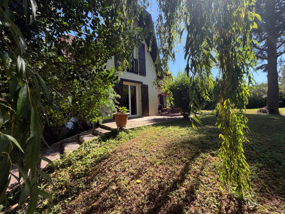 House in Gambais, Ile-de-France, France 2 - 18511654