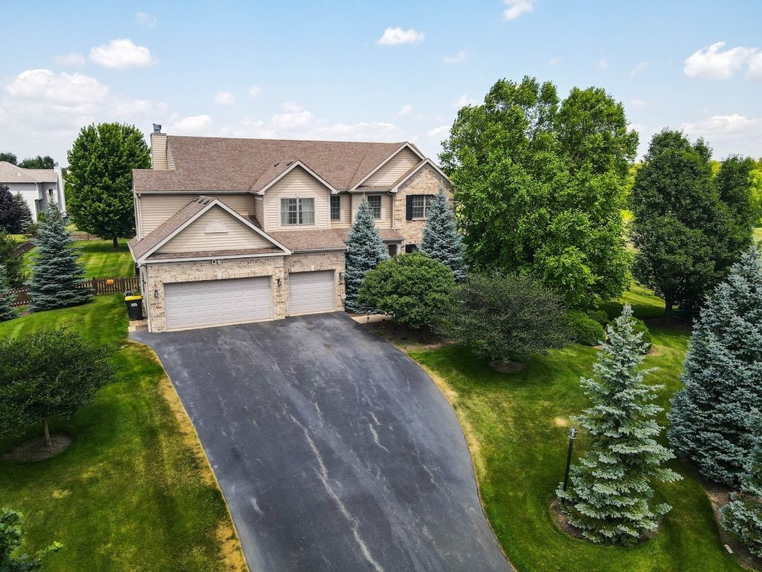 House in Fox Lake, Illinois, United States 4 - 18512083