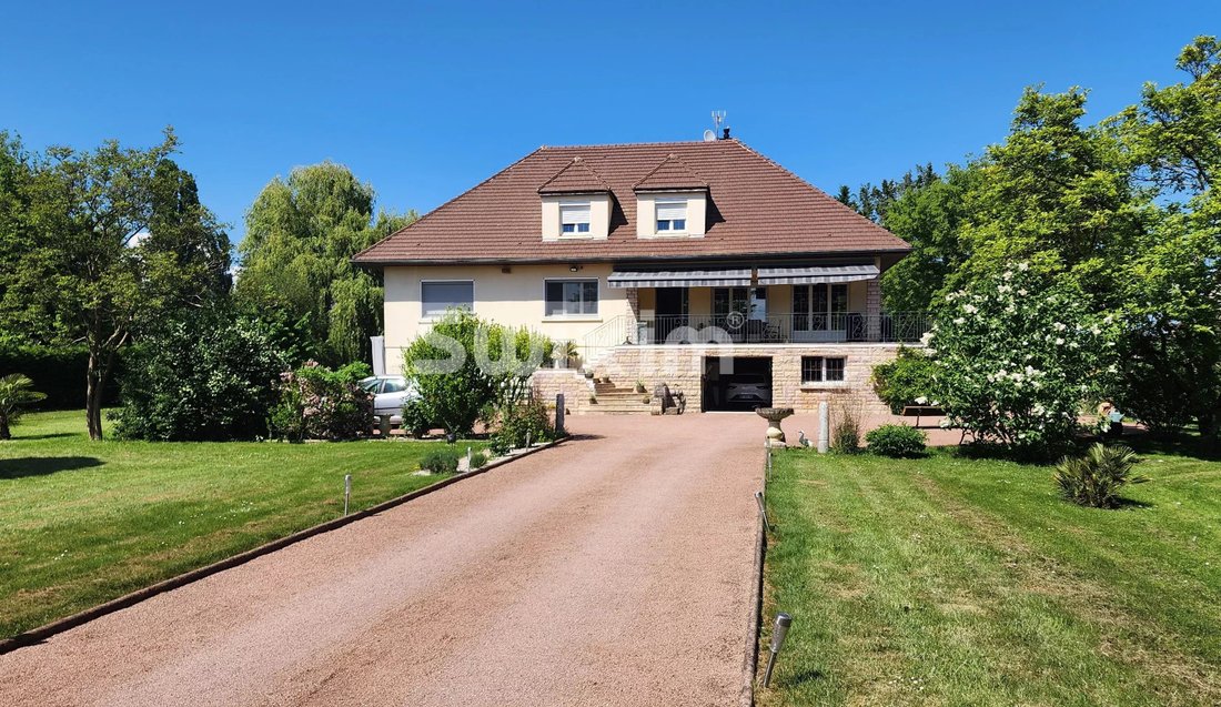 Domaine à Fontaines, Bourgogne-Franche-Comté, France 2 - 18232705