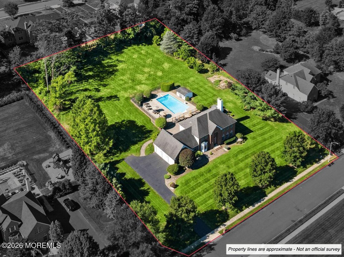 Freehold Township, New Jersey, United States 4 - 18508079