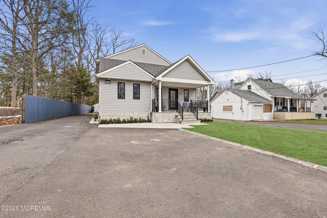 House in Lakewood Township, New Jersey, United States 2 - 18511473