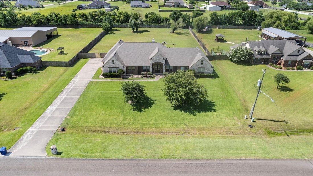 House in Baytown, Texas, United States 1 - 18509357