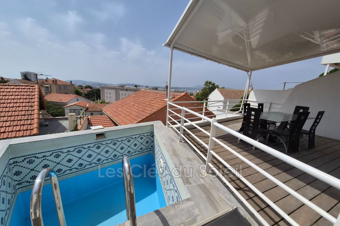 Villa in Le Revest-les-Eaux, Provence-Alpes-Côte d'Azur, France 1 - 18509216