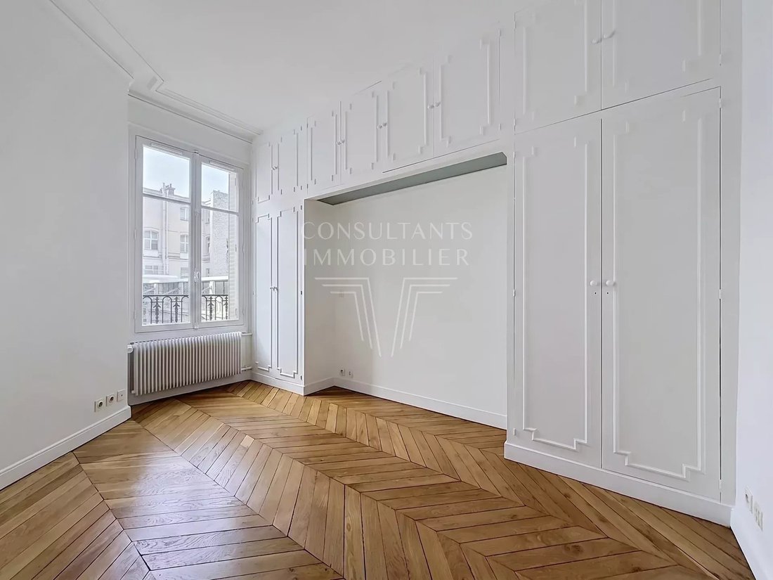 Apartment in Porte Dauphine, Paris 16e Arrondissement, Paris 5 - 17439065