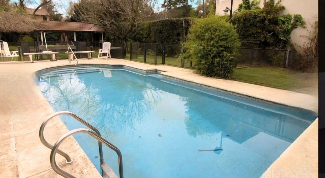 House in Villa Udaondo, Buenos Aires Province, Argentina 2 - 18517743