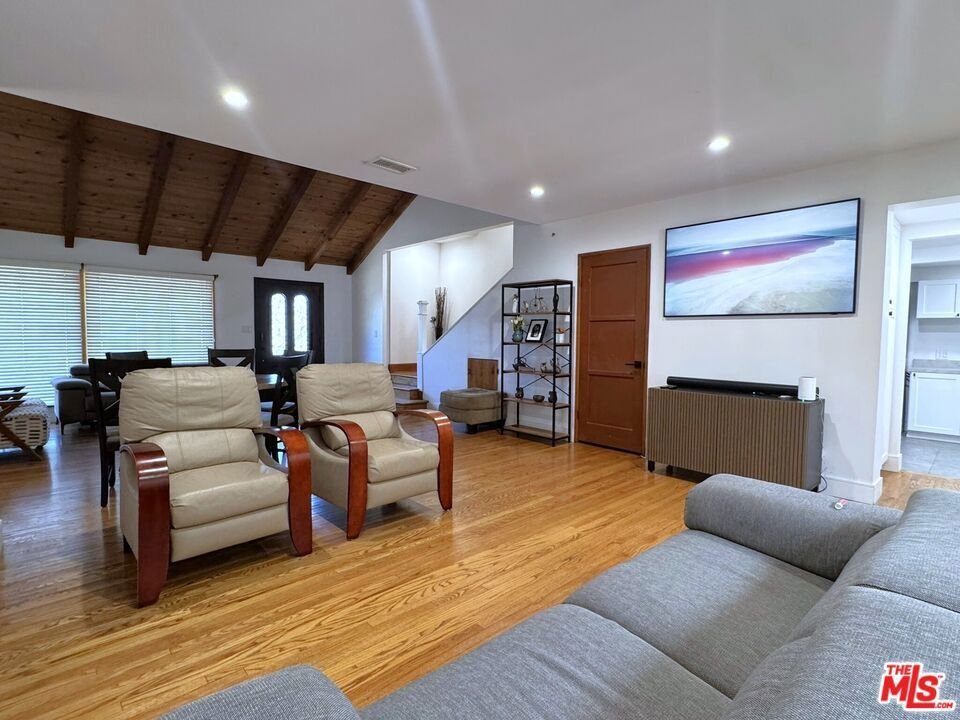 House in Los Angeles, California, United States 3 - 18511096