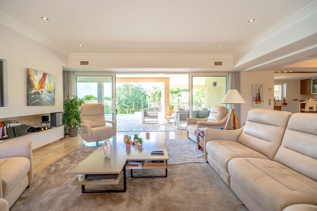 Villa in Ville-Les Saquedes-Le Bouillonnet, Sainte-Maxime, France 3 - 18520389